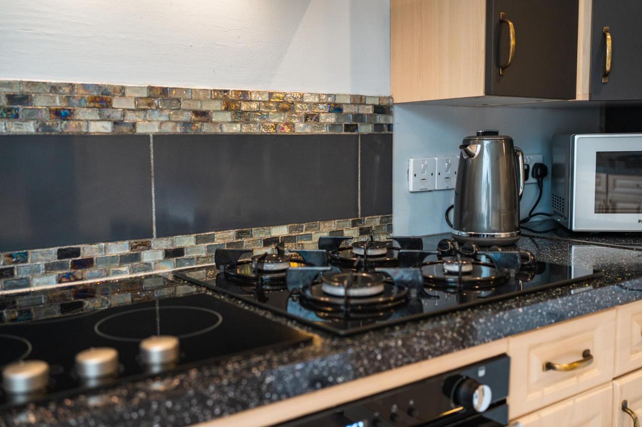 Willa Beautiful Town House With Private Garden And Patio Canford Magna Zewnętrze zdjęcie
